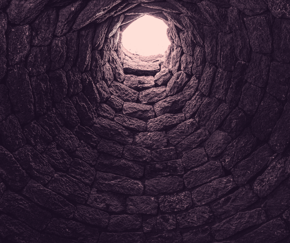Del fondo del pozo a la luz del otro lado
